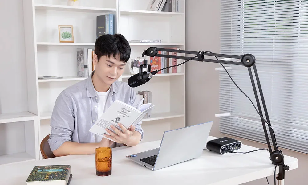 Saramonic MV-Mixer Dual-channel USB Audio Interface for Singers Guitarists Musicians Podcasters Producers