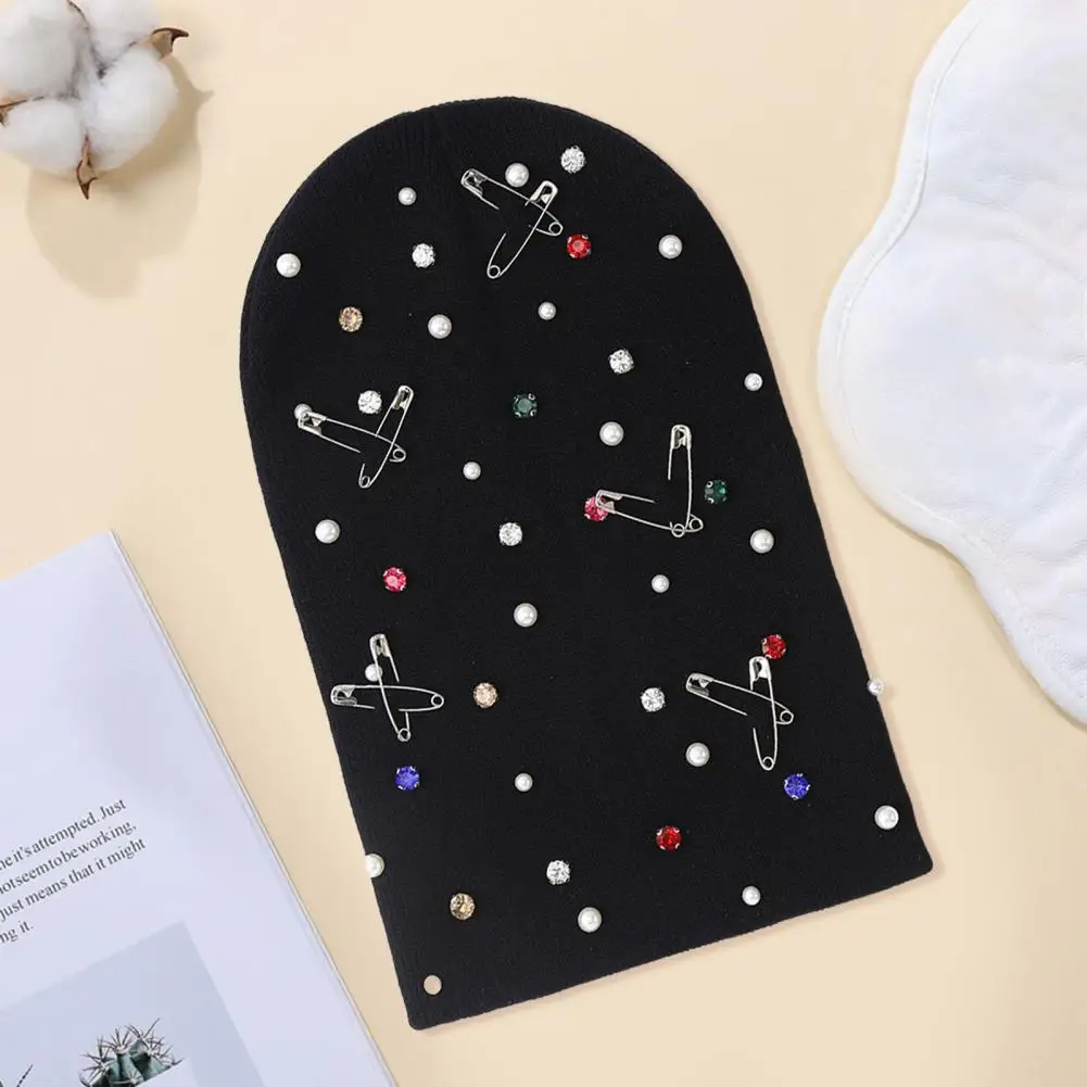Unique Personality Knitted Hat Faux Pearl Safety Pin Punk Knit Hat Bling Winter Warm Hip Hop Cap for Women Street Fashion