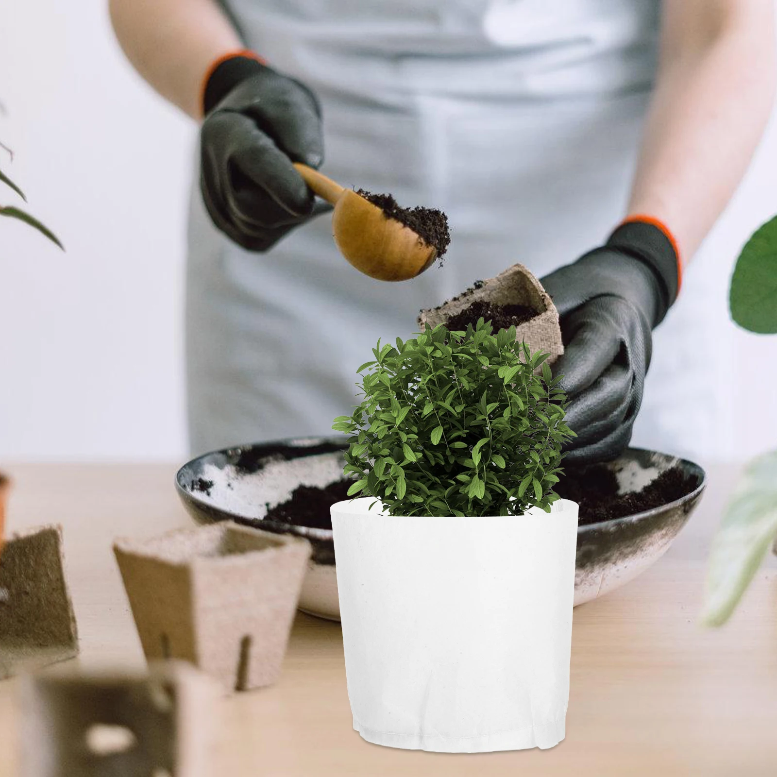 

10 Pcs Non Woven Grow Bags 16x15.5cm Planting Fabric Reusable Nutrient Absorption Indoor Planter Vegetable Garden Bags