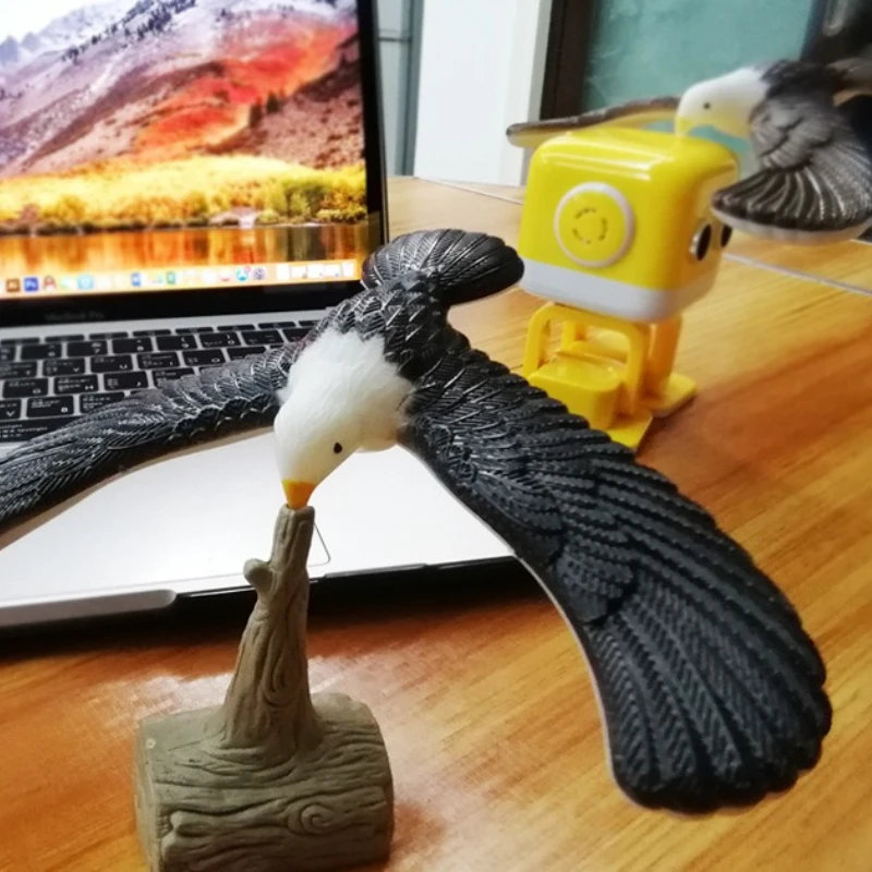 

Balancing Eagle Desk Toy: Bionic dynamics design, sustains swaying with touch, develops patience & focus in children