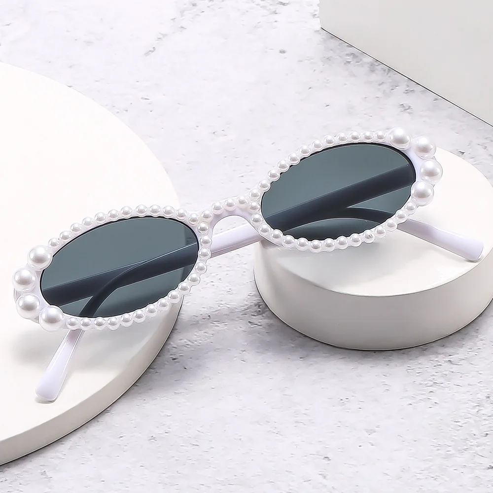 Retro Elegant Women Elliptical Pearl Sunglasses 2024 New Trendy Luxury Brand Designer Sun Glasses Premium Vintage Punk Eyewear