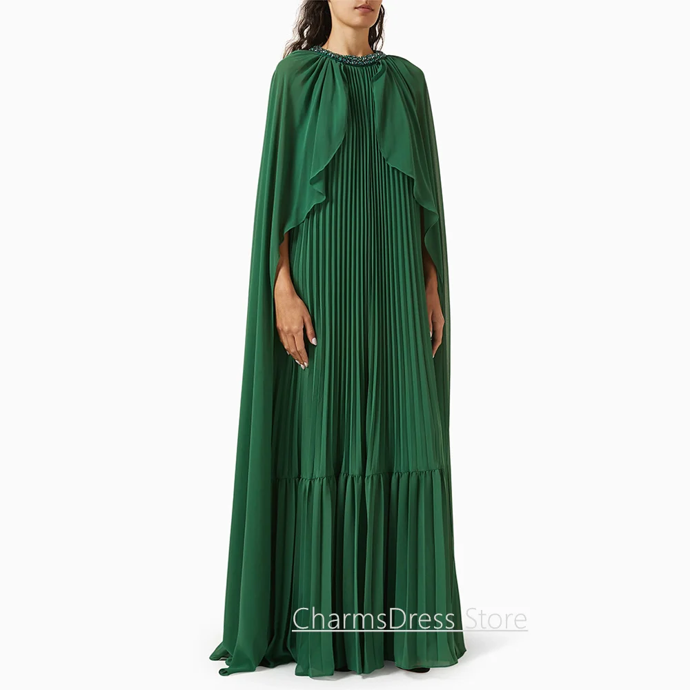 Maßgeschneidertes Abendkleid mit Cape, eleganter Rundhalsausschnitt, plissiertes Chiffon-A-Linien-Partykleid, Kristall-Strass-Abschlussballkleid