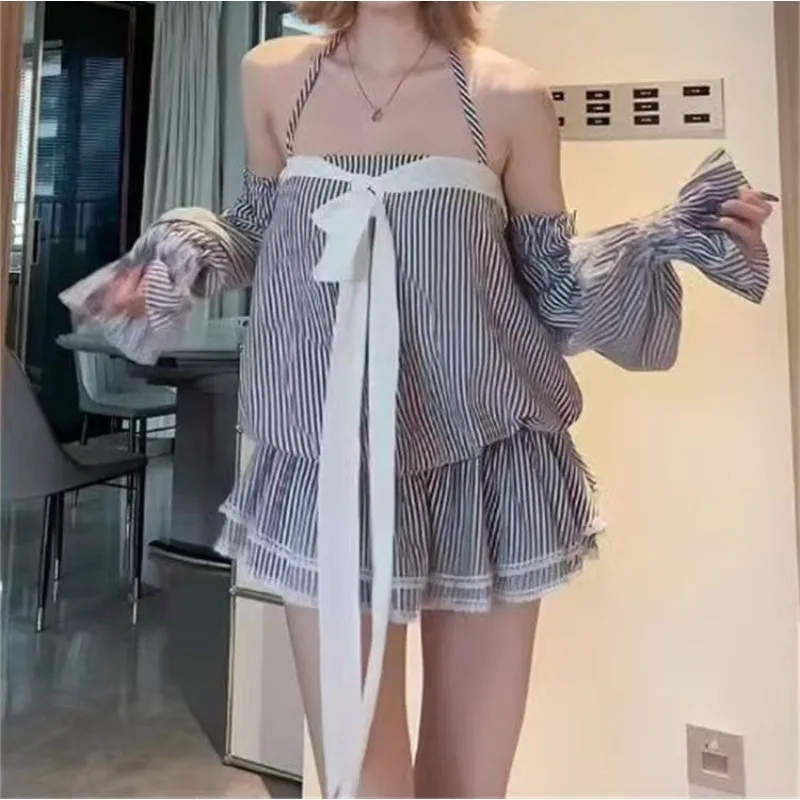 

Sweet and Spicy Striped Bow French Dress New Thin Temperament Puffy Skirt