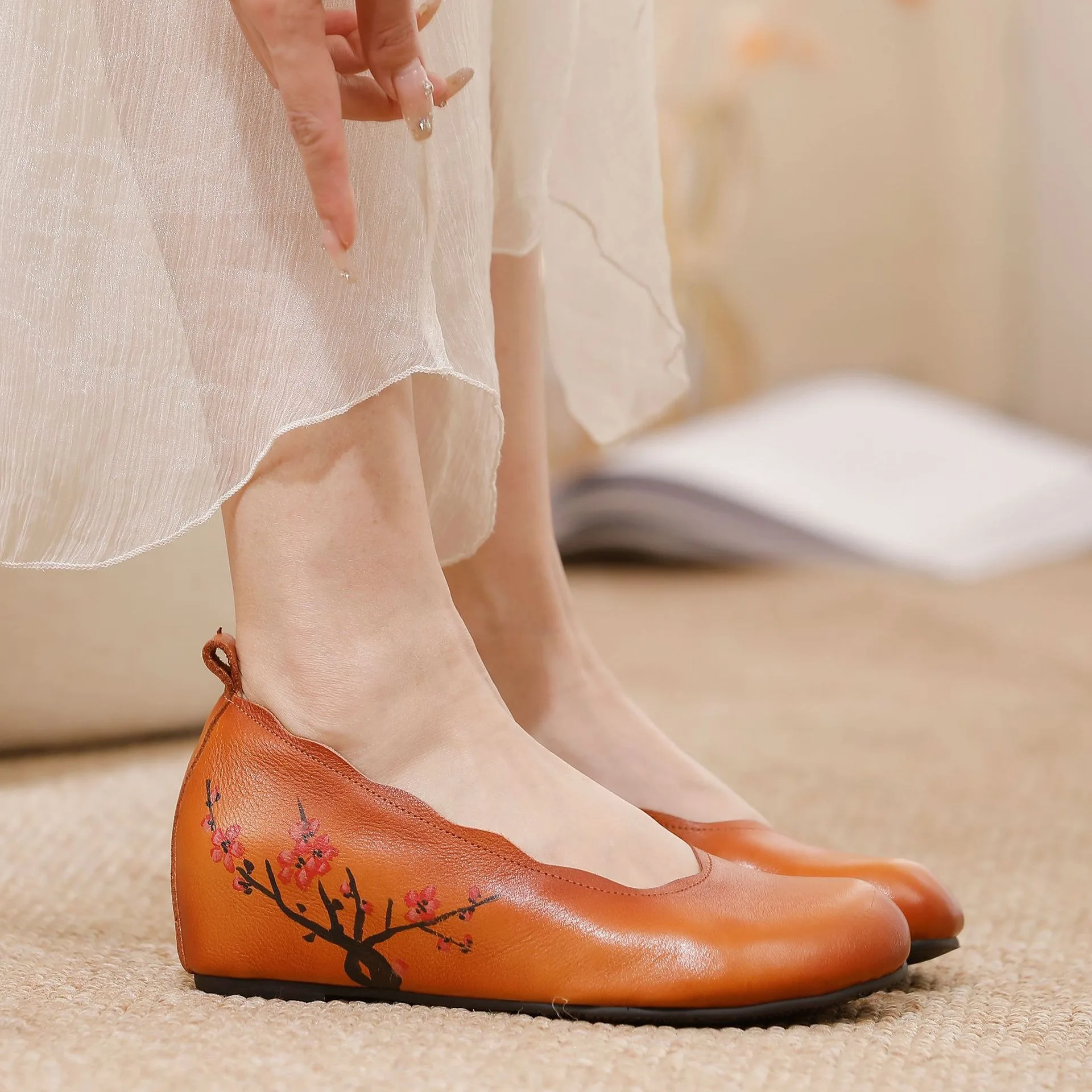 

Birkuir Retro Luxury Wedges Shoes For Women 4cm Thick Heel Shoes Genuine Leather 2026 Round Toe High Heels Casual Flowers Shoes