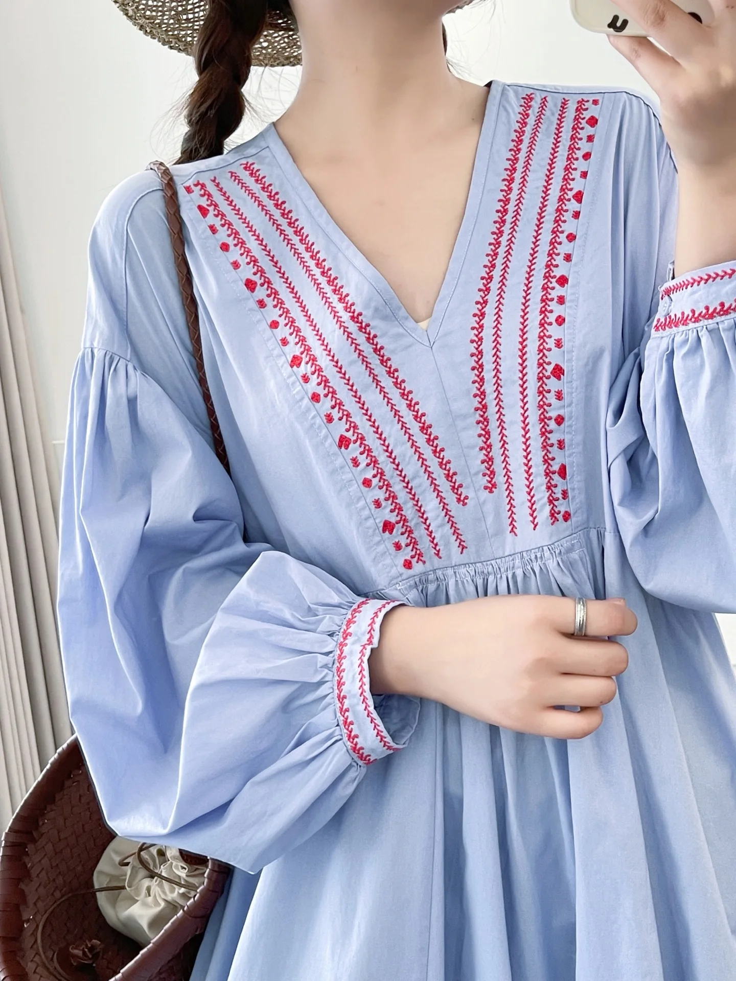 

[Готовый запас] Высококачественное женское платье-блузка из 100% хлопка, женское платье с французской вышивкой и рукавами-фонариками, средние платья на шнуровке