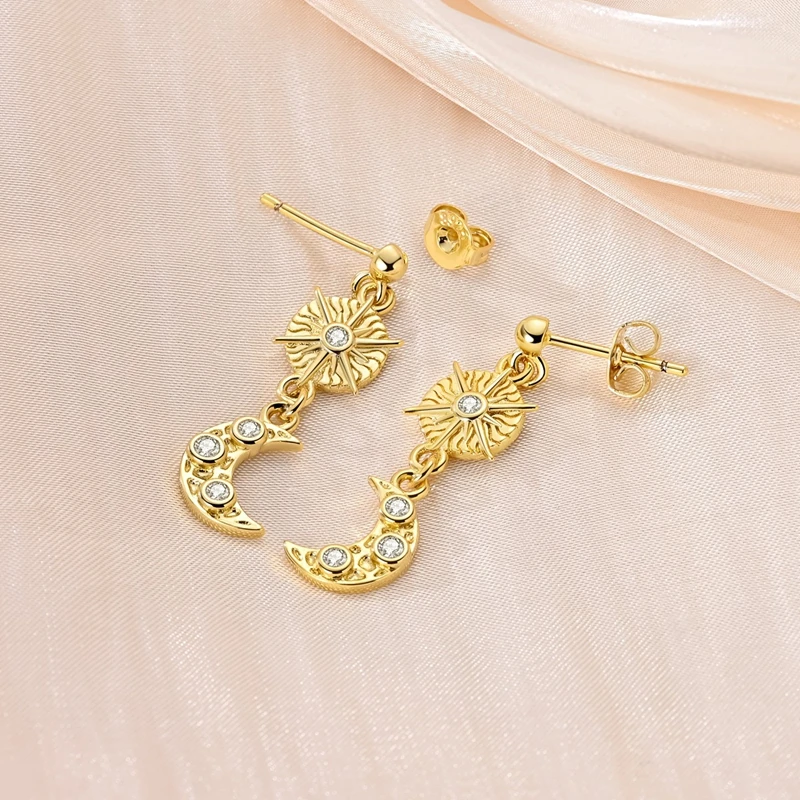925 Sterling Silver Earrings Women Sparkling Gold Star and Moon Stud Earring For Anniversary Wedding Jewelry Gifts