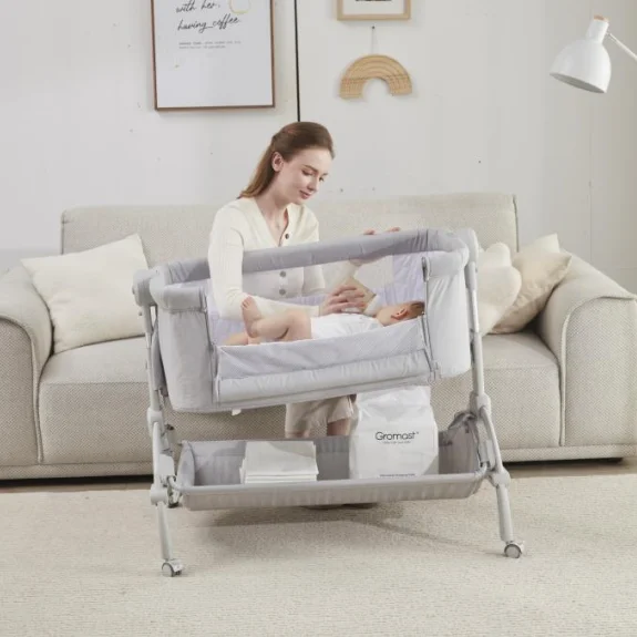 Top quality New born adjustable baby cot crib bed