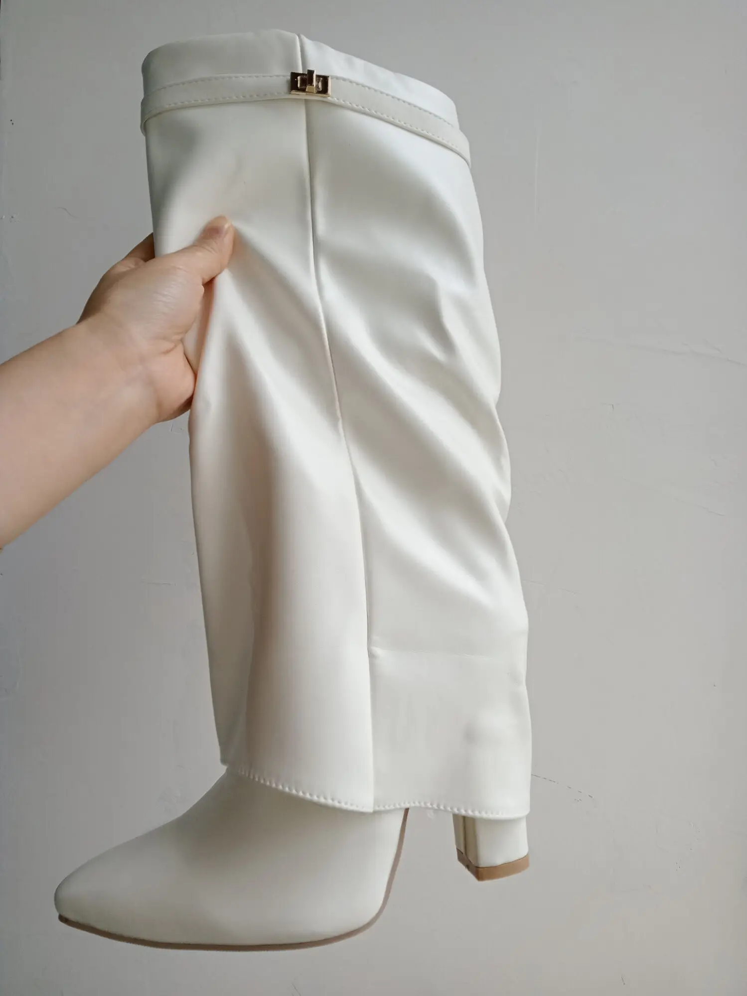 

White Pu Metal Buckle Knee High Women's Boots Thick High-heeled Pants Boots 2025 Autumn Winter