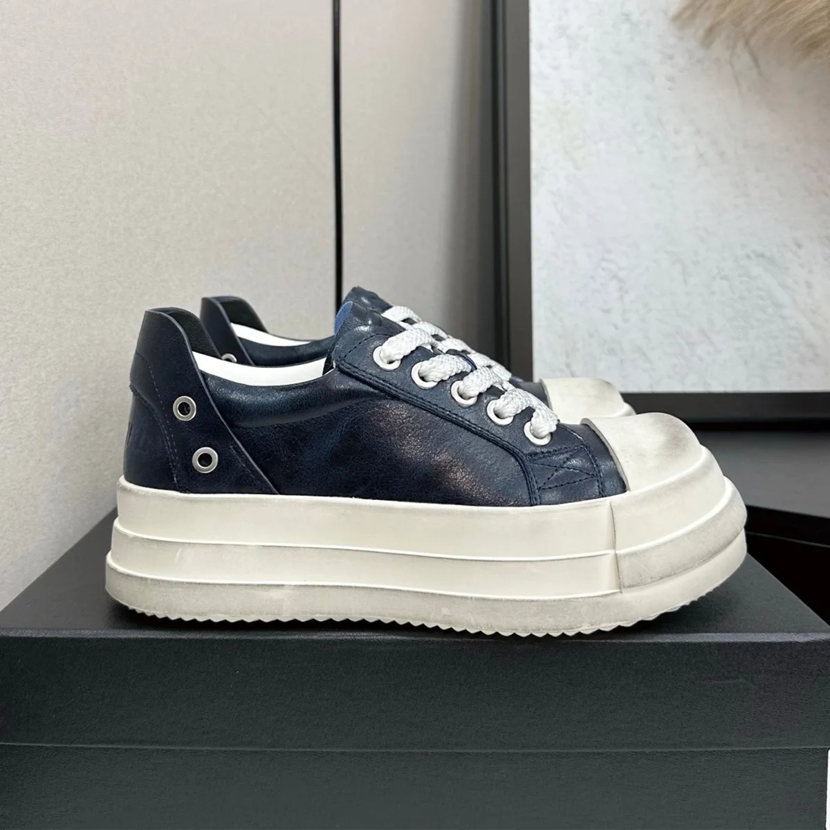 2026 High Quality Autumn women shoes lace up platform sneakers comfortable daily walking footwear ch25040482