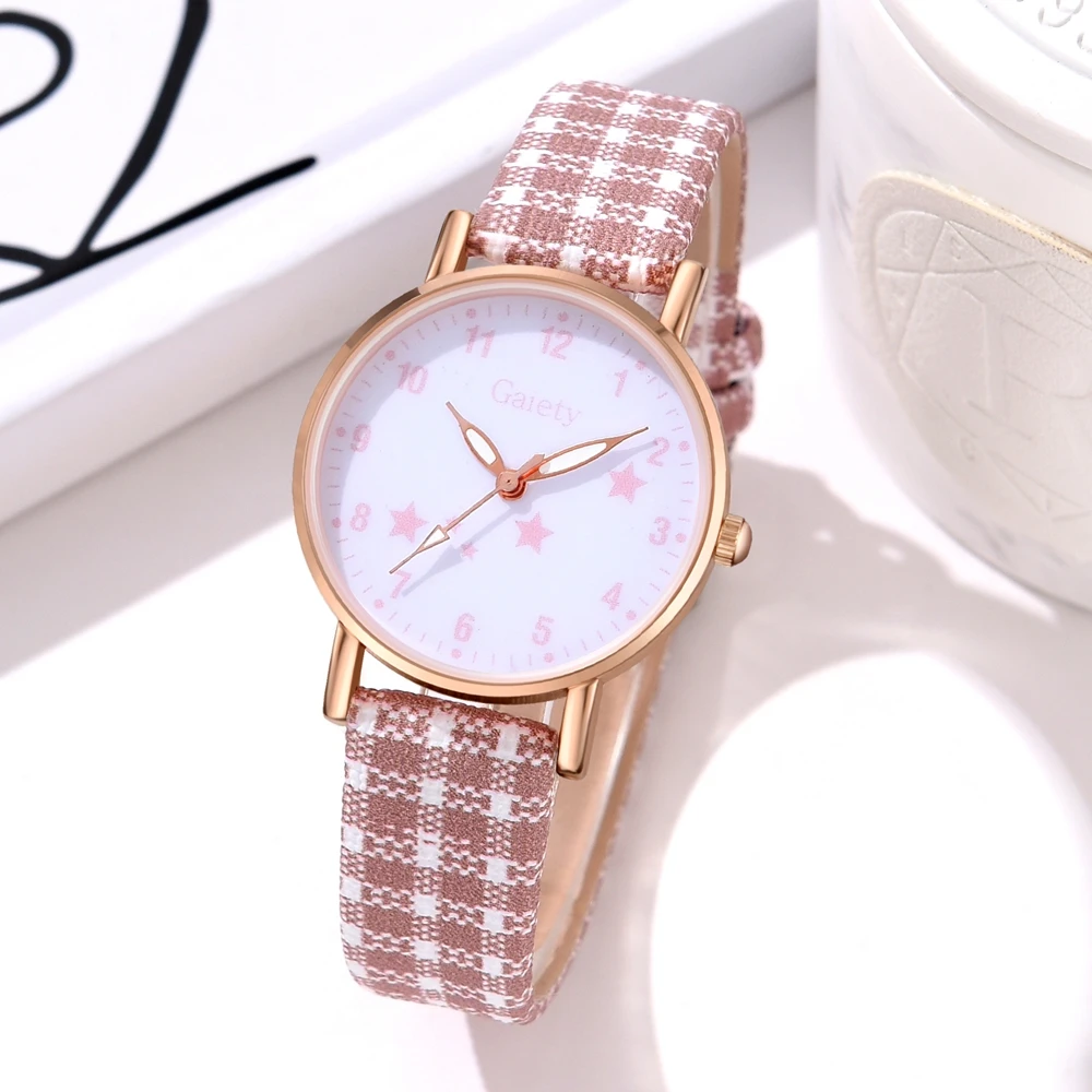 2 Piece Set Of Women\'s Pink Checkered Watch Fashionable And Simple Strap Simulated Quartz Watch Diamond Jewelry Set