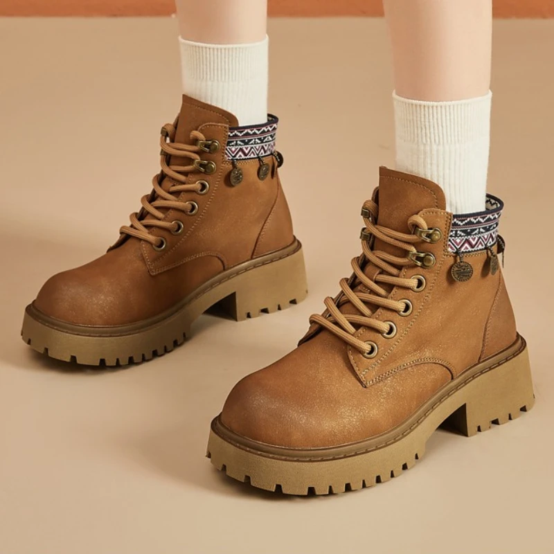 

Women's Fashion Boots with Flat Heel Large Size Mid-calf Length Retro Style Laced Up Durable and High-quality Fashionable Boots
