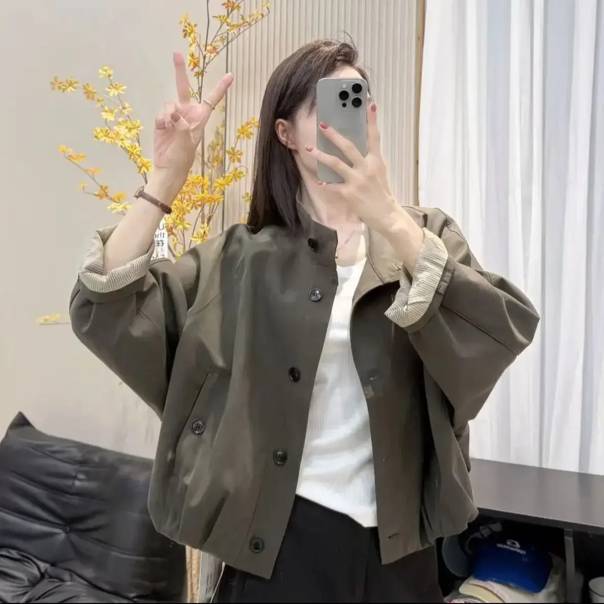 

Свободная повседневная серая полосатая куртка в британском стиле с воротником-стойкой, короткая ветровка, топ, женская джинсовая куртка, модная новинка