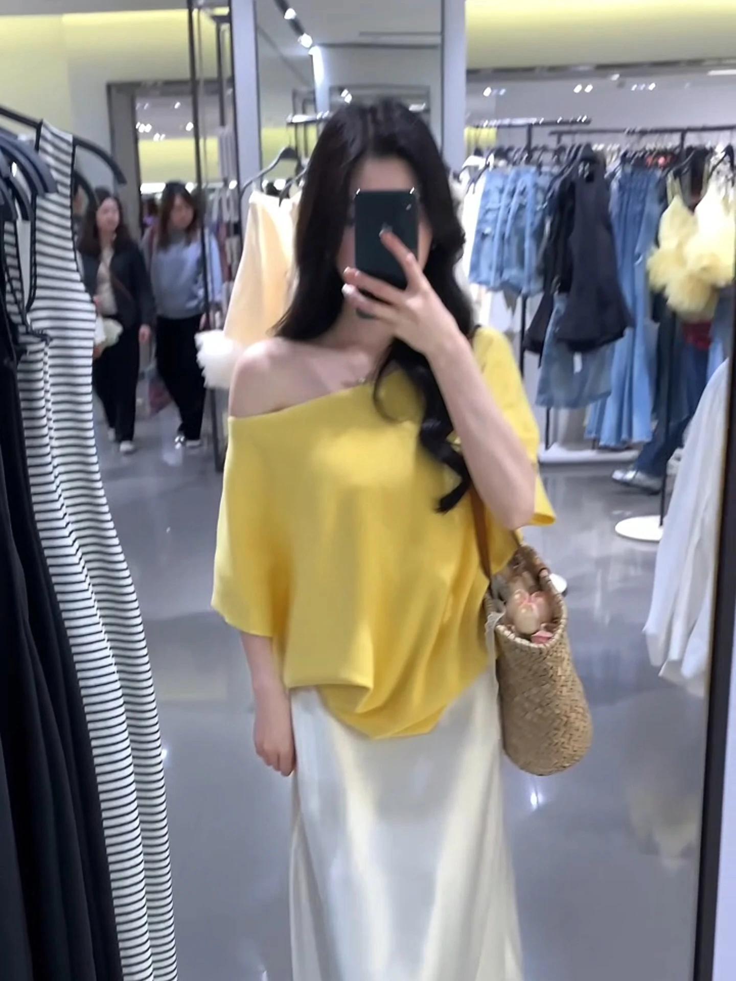 Camiseta de ala de murciélago de color amarillo limón Sve, Top de punto asimétrico irregular de verano para mujer, Top de punto descubierto, único, súper Be...