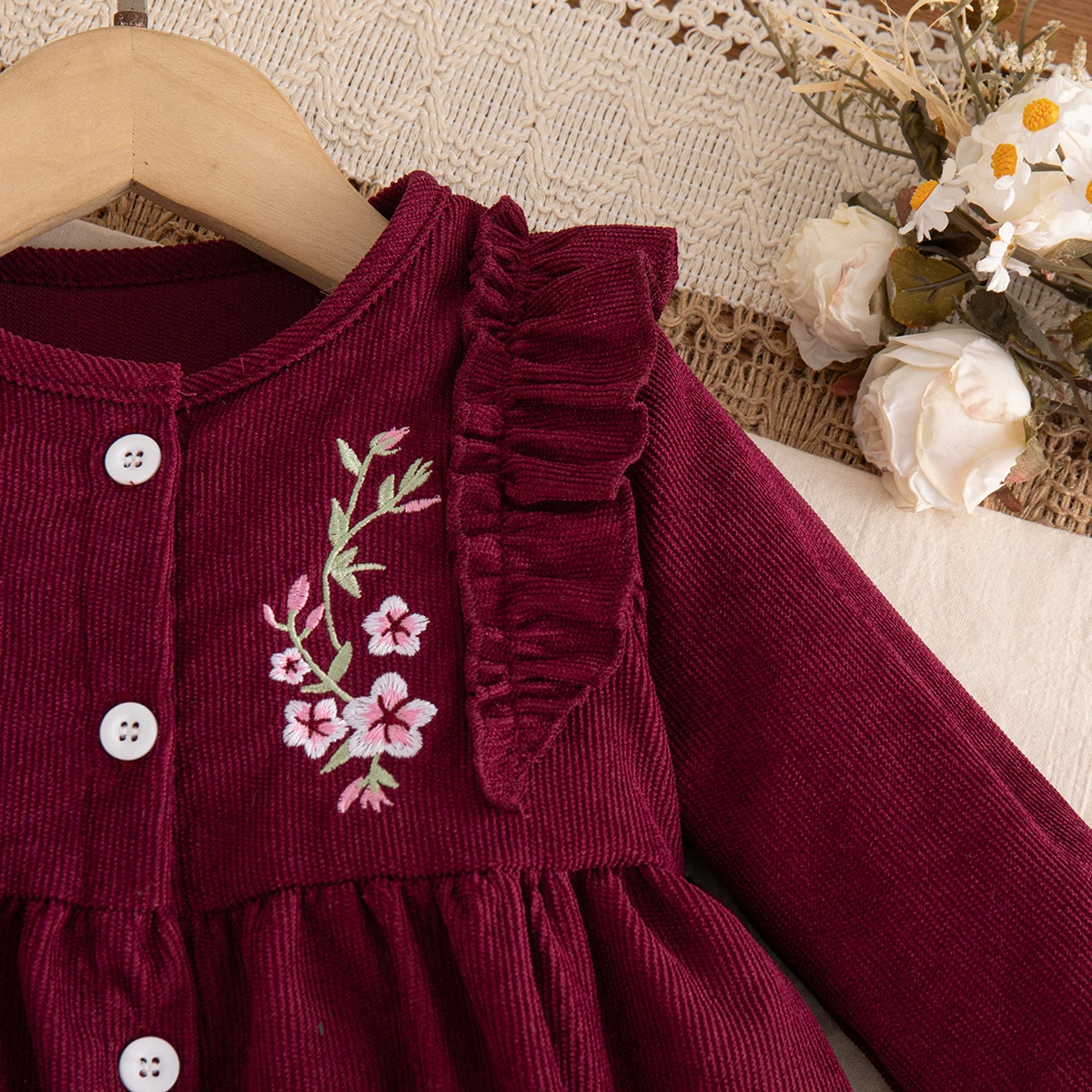 Frühling und Herbst Neues Blumenbesticktes Baby-Mädchenkleid Süße Kinderkleidung mit langen Ärmeln (6 Monate - 3 Jahre) – Detail 8