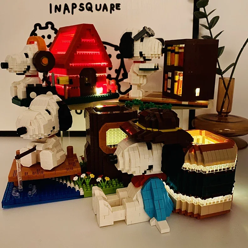 Rest Snoopy Micro bloques de construcción música pesca Snoopy portalápices modelo 3D lindo rompecabezas Mini ladrillos figura juguetes para regalo de cumpleaños