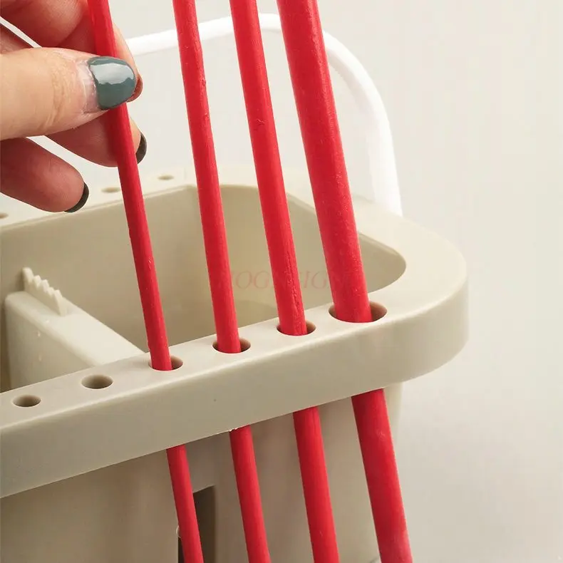 1set water bucket, art brush holder，Upgraded pen holder, hand withdrawal multifunctional pen holder with color palette,