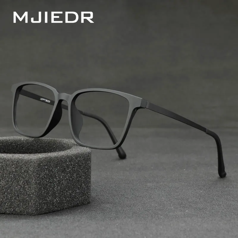 

MJIEDR Ultra-light Fashion TR90 Eyewear Women Pure Titanium Square Flexibl Optical Prescription Men's Eyeglasses Frames