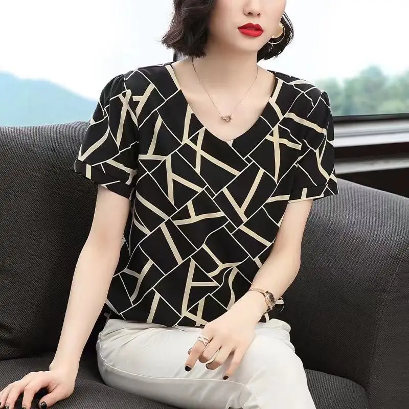 Casual Geometric Printed T-shirt Women's Clothing Vintage Loose Short Sleeve 2023 Summer All-match Round Neck Spliced Pullovers