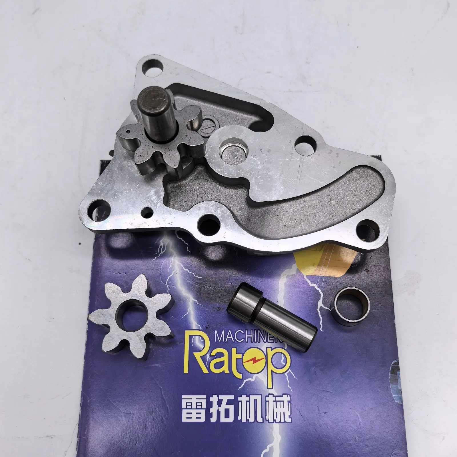 

Excavator Parts 6206-51-1201 6204-51-1201 PC100-3 PC60-3/5/6 4D95 Oil Pump
