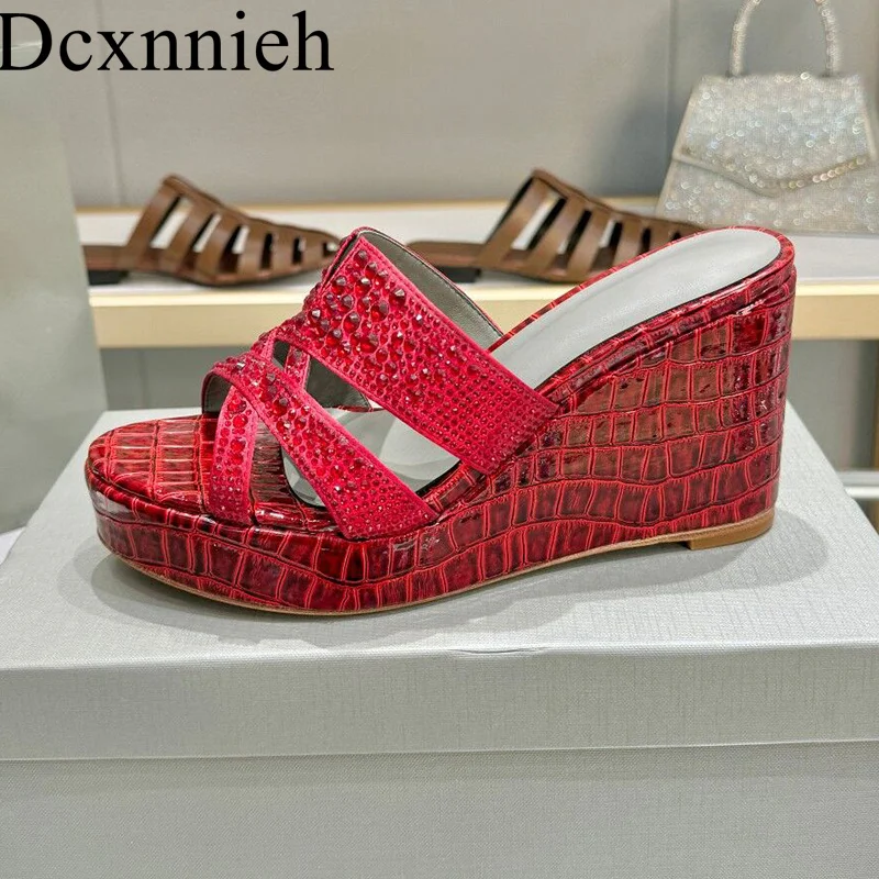 

Bling Bling Rhinestone Wedges Heel Thick Bottom Slippers Wome Open Toe Platform Crystal Sandals Summer Sexy Party Dress Shoes