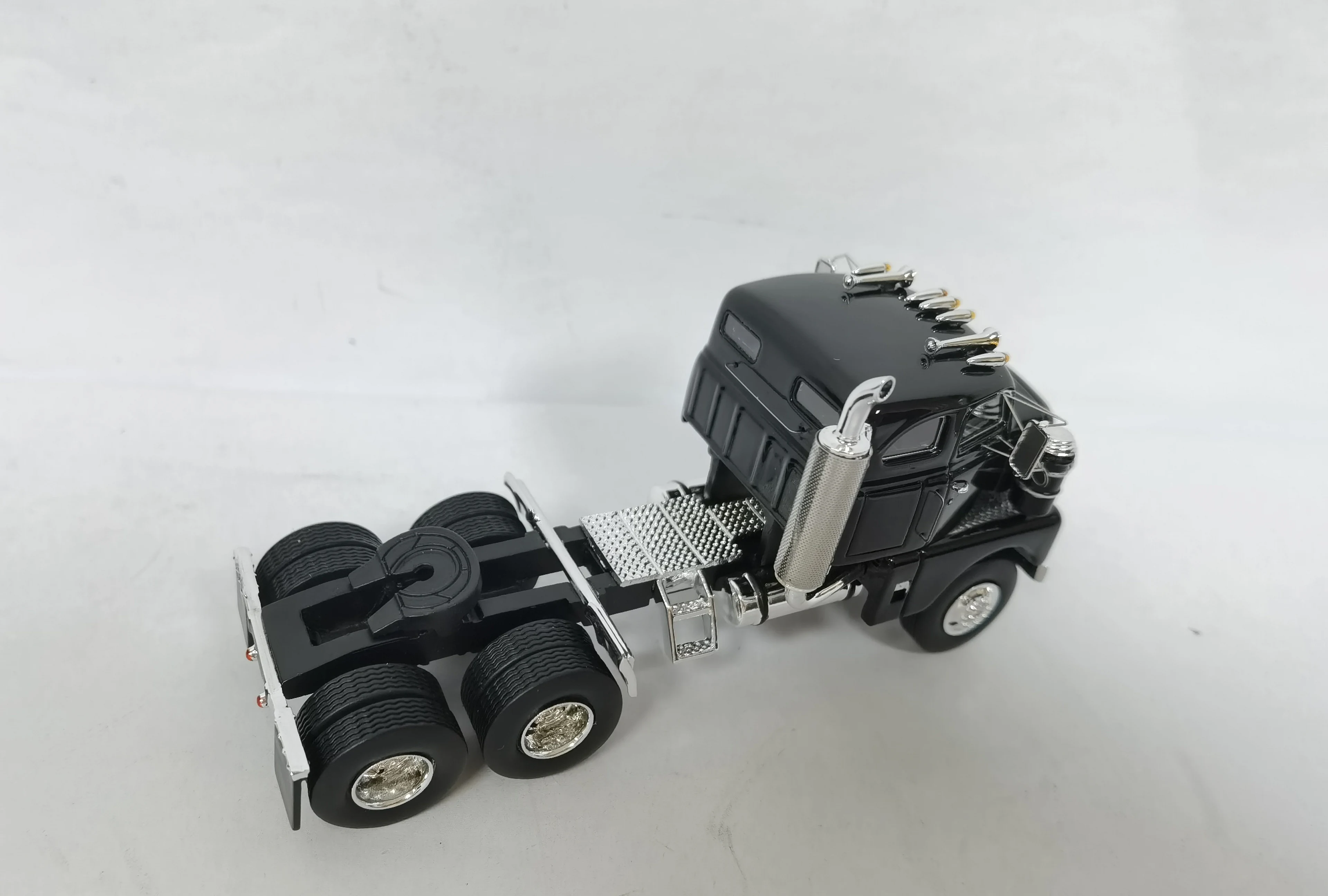 Top Shelf 1/64 High Quality Resin International RDFC405 Tractor Black For Collection