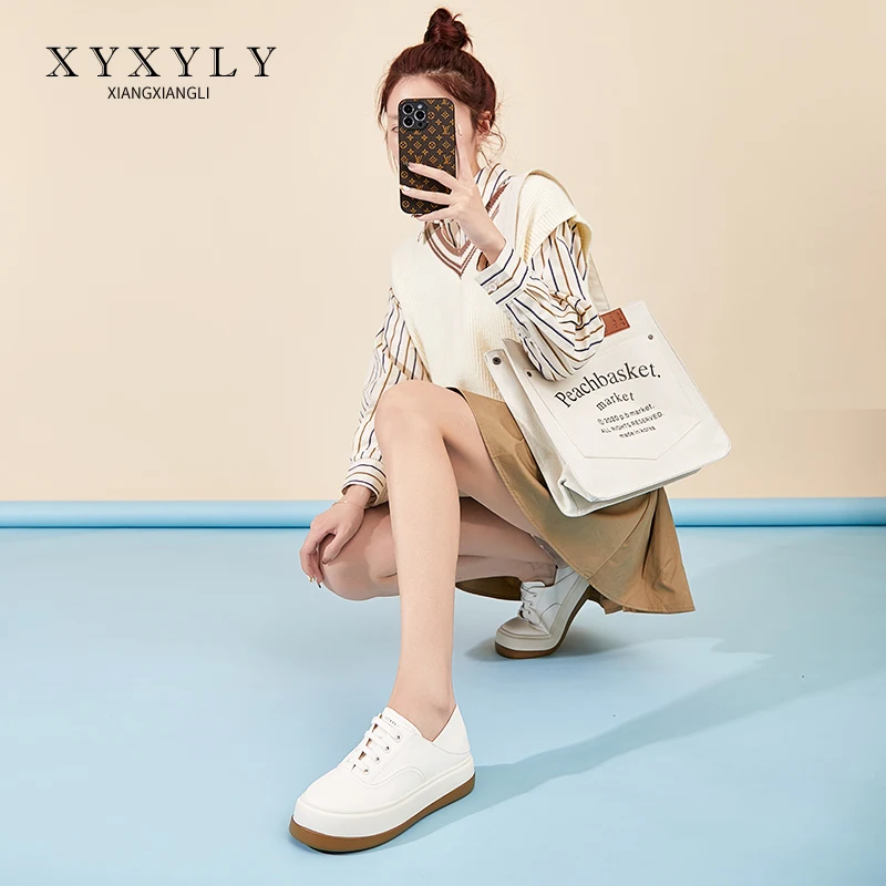 XiangXiangLi Baskets décontractées à enfiler sans cravate, chaussures blanches classiques à fond plat et confortables à double usage