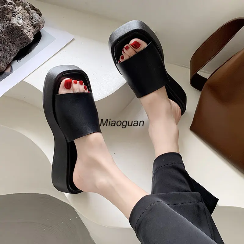 Slippers Female Thick Bottom Wedge Heel Outer Wear 2023 Summer New White Fashion Muffin Flat Bottom Solid Color Women\'s Shoes PU