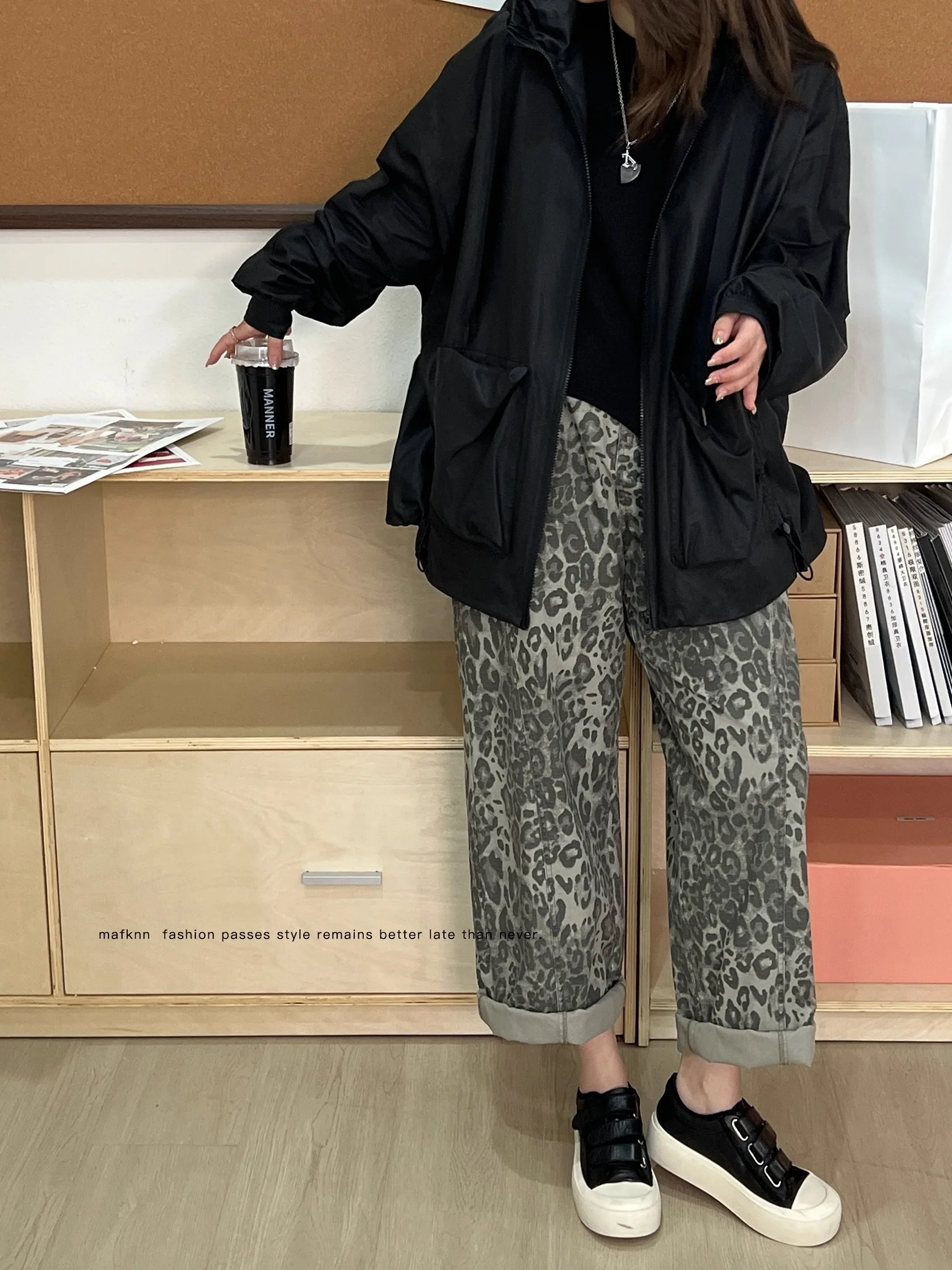 

Брюки повседневные JoJo Private Label Ambitious Housewife больших размеров, с леопардовым принтом, хлопок, рабочая одежда, осенняя коллекция Faion MK2988