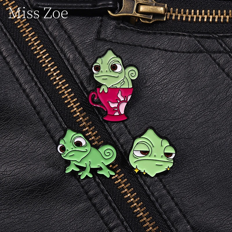 Funny Wizard Frog Chameleon Enamel Pins Cartoon Animal Lizard Brooches Lapel Badges Clothes Jewelry Gift For Kid Friends ﻿