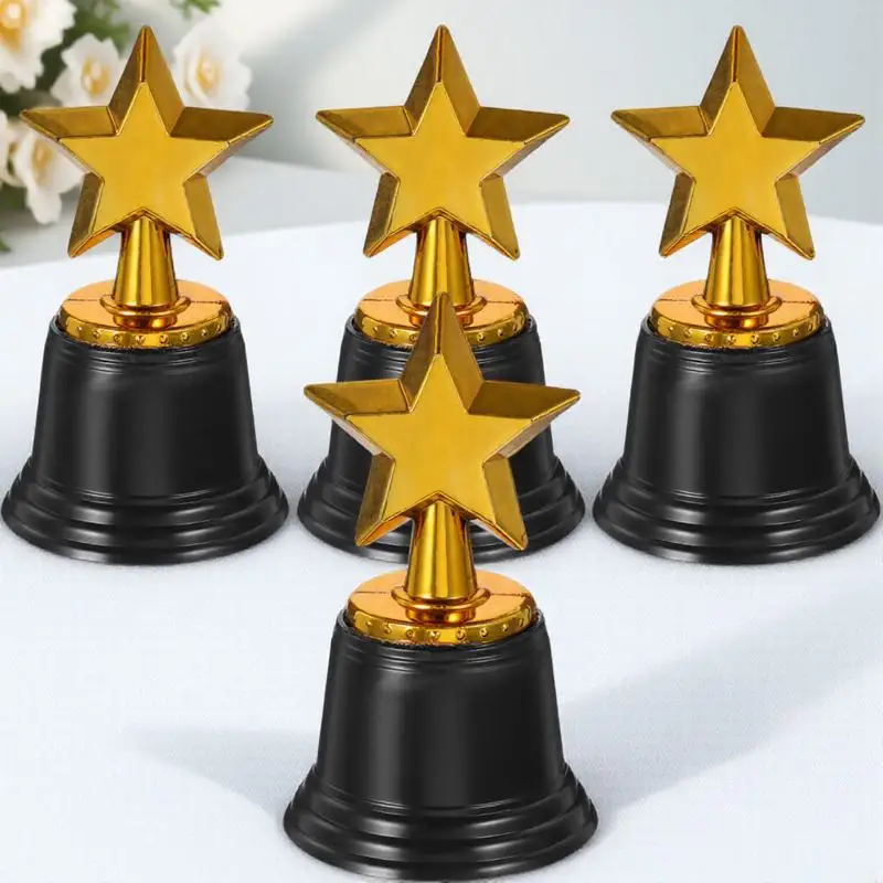 

Набор из 4 золотых наградных кубков в форме звезды для начальной школы, призов для классных мероприятий, игровых наград, подарков для мероприятий и церемоний