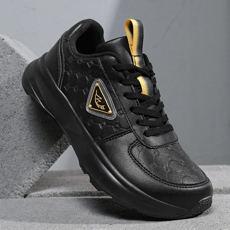 

Outdoor Wide-Toe Hiking Shoes for Couples in Slip-Resistant Climbing Shoes Camping Casual Comfortable Sneakers Large Sizes