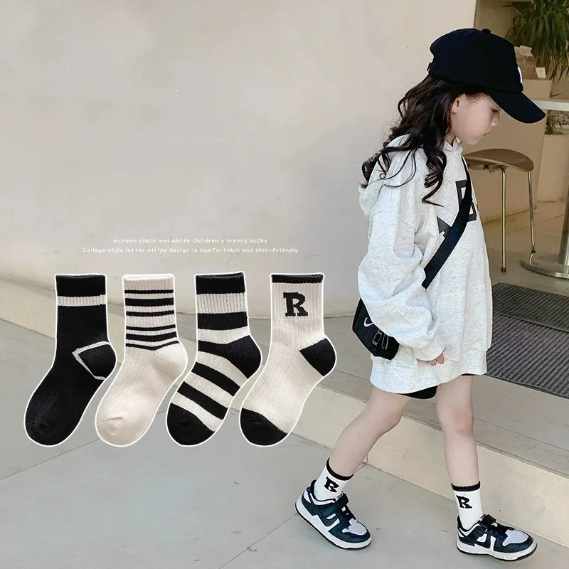 

1 Pair Kids Fashion Sock Simplicity Black White Color Calf Sock for Toddler Boy Girl Spring Autumn Soft Cotton Kid School Sock