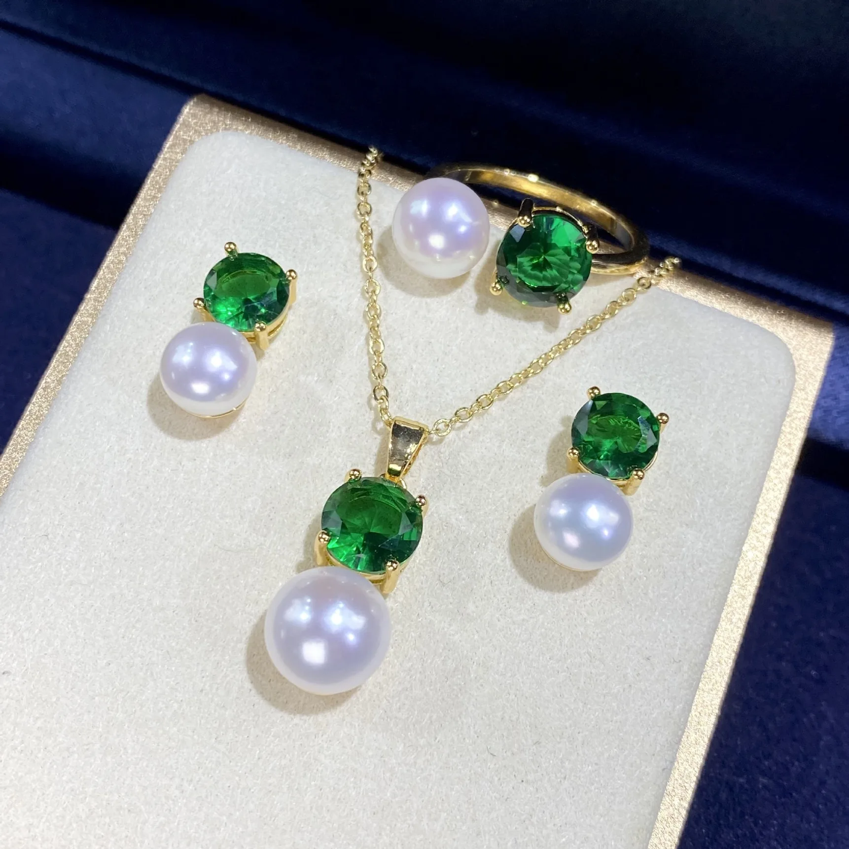 3 Pearl Sets Necklace Earrings Ring Green zircon Classic Jewelry Woman S925 Wedding Accessories 083005