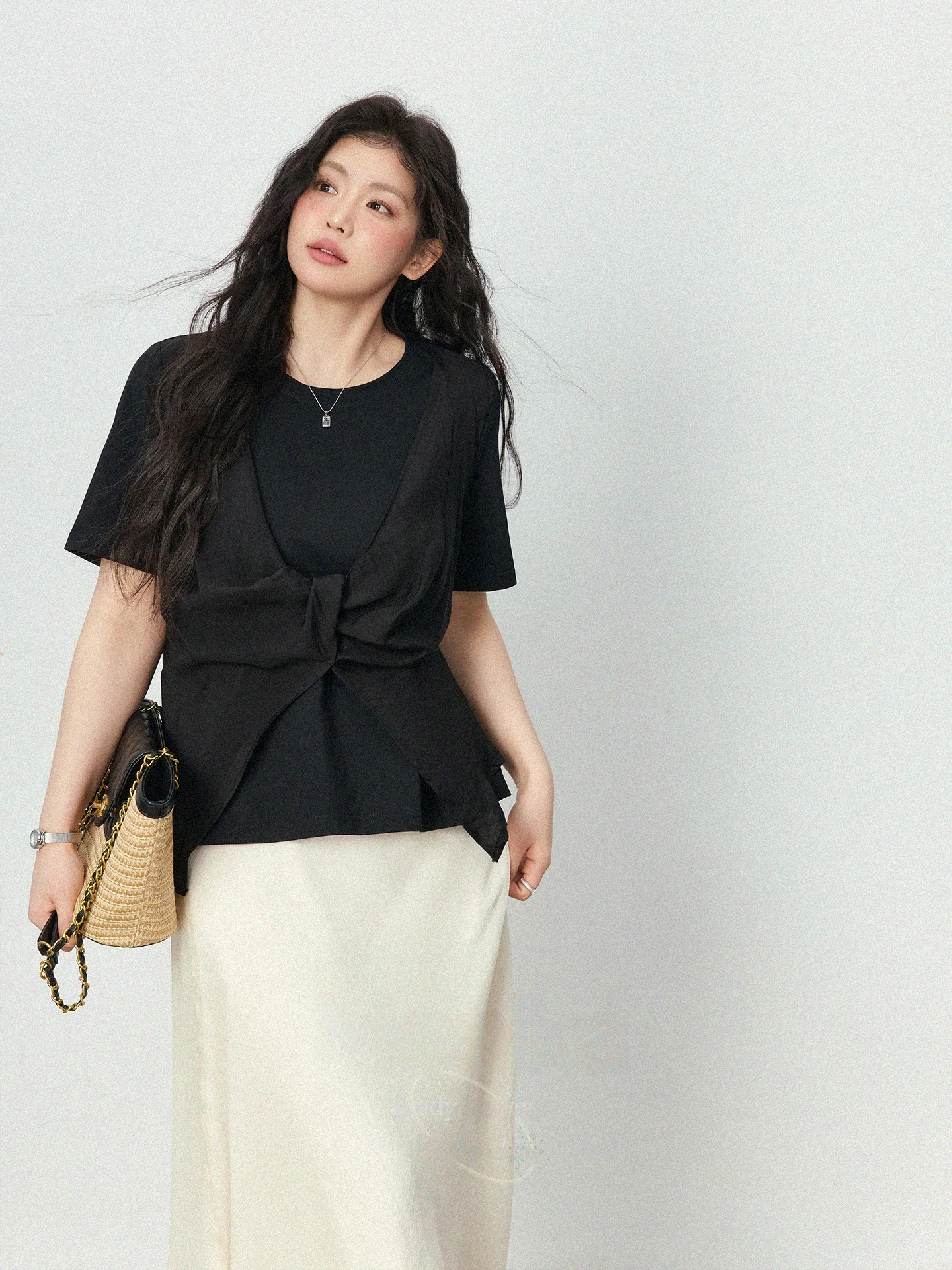 

plus Size Women's round Neck Short Sleeve T-Shirt Fake Two-Piece Casual Style Loose Fit Spring Summer Top for Plump Ladies