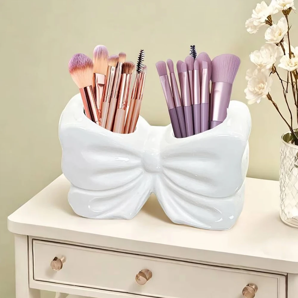 Eine nordisch inspirierte, unregelmäßig bogenförmige Aufbewahrungsbox für Make-up-Pinsel, speziell für die Kosmetikaufbewahrung konzipiert, kann als Make-up-Pinselhalter verwendet werden, verbessert die Ästhetik der Ra – Detail 3