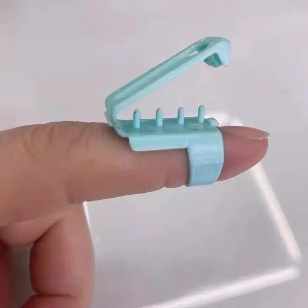 Finger Yarn Guide Ring Adjustable Yarn Guide Ring for Crochet Knitting Tension Control Tool for Lefties Righties for Women