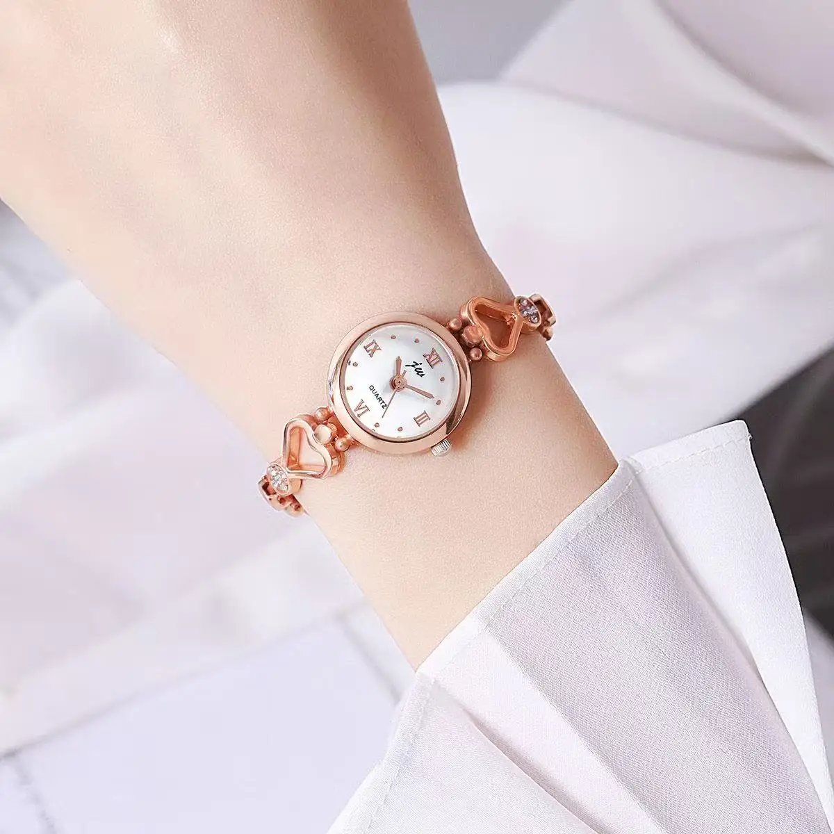 New Korean style fashionable women's watch, women's temperament watch, minimalist quartz watch