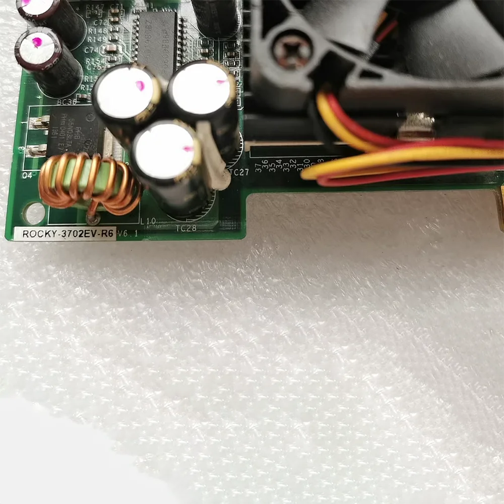 

Промышленная материнская плата 370 с одним портом ROCKY-3702EV-R6