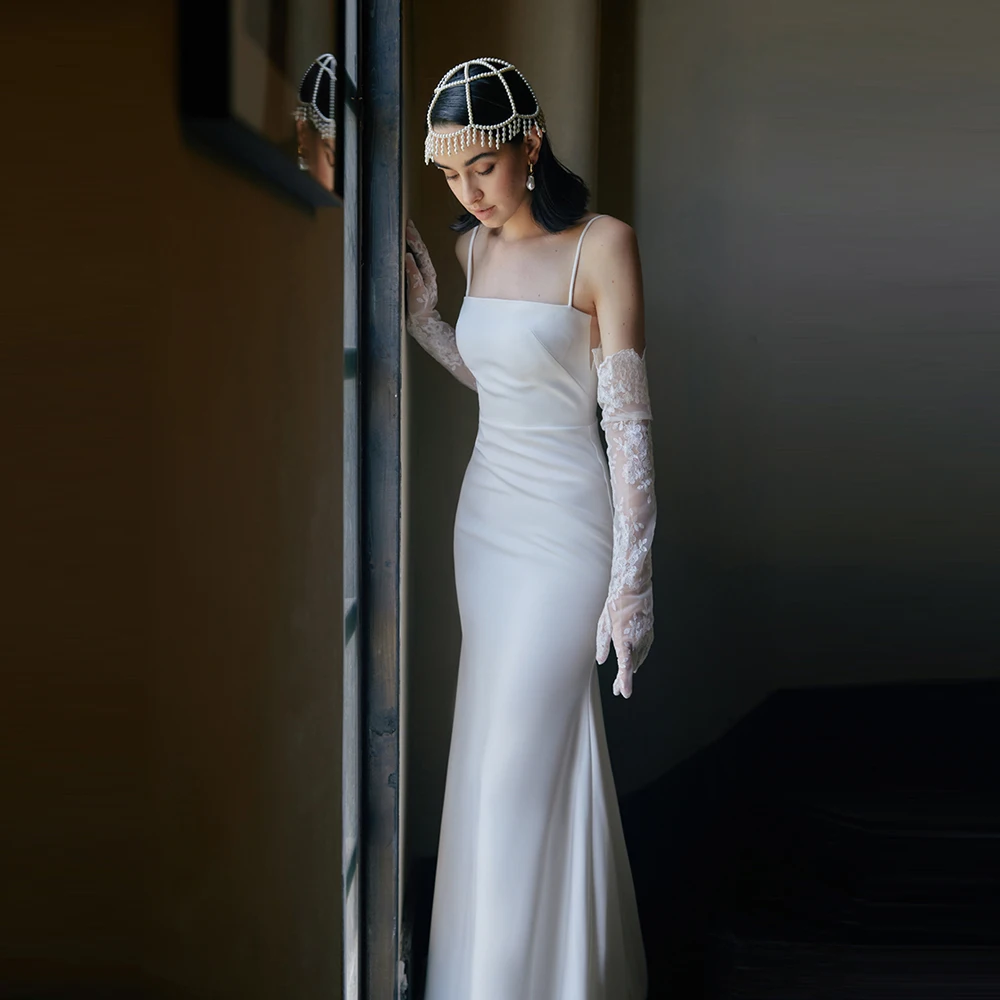 

Strapless White Wedding Dress Spaghetti Straps Sweep Train Sleeveless Bridal Gown satin mermaid Backless Korean Simple