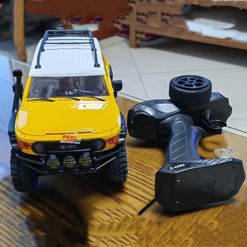   Car Model 1:18fj Cruiser Rc Model Remote Control Car Climbing Off-Road Simulation Electric Toy Car Boy