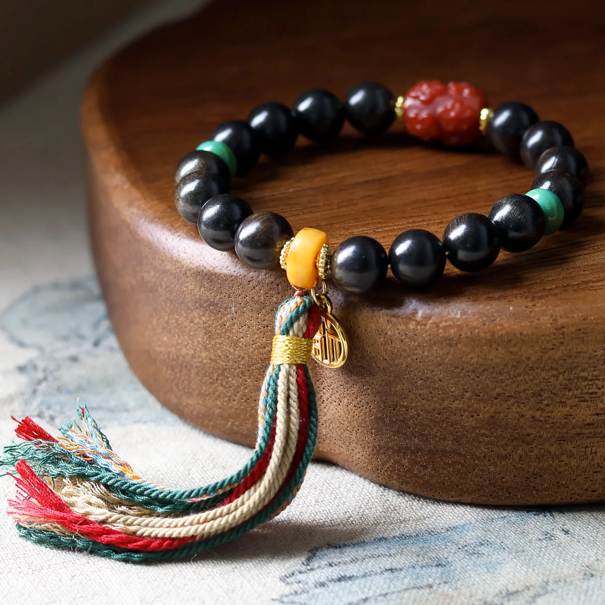 

Браслет из агарового дерева оригинального дизайна с бусинами из южного красного агата и подвеской-талисманом, подарок в китайском стиле