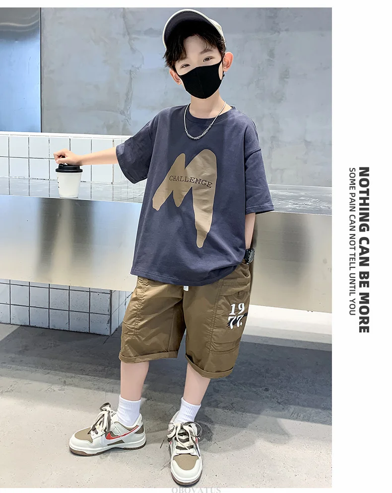 Neue Sommer-Luxuskleidung für Kinder: T-Shirts für Jungen im Teenageralter, Kurzarm-Baumwoll-T-Shirt mit elegantem Schriftzug-Print, Kinder-Outfit. – Detail 8