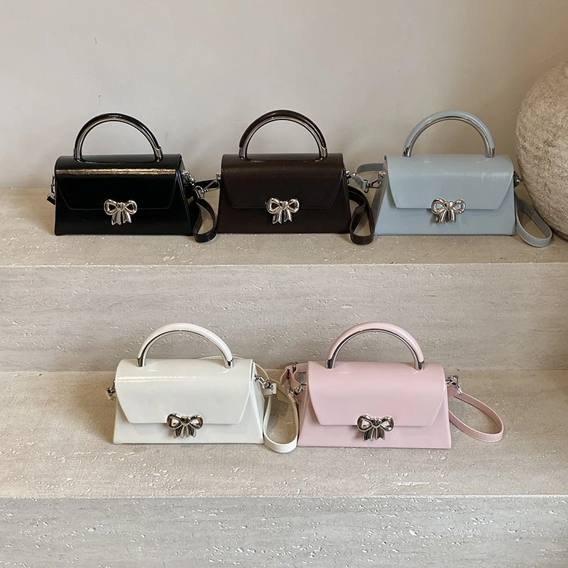 

Elegant Ladies Handbag Leather Crossbody-Bag From Famous Designer Luxury Brand For Evening Out Glamour