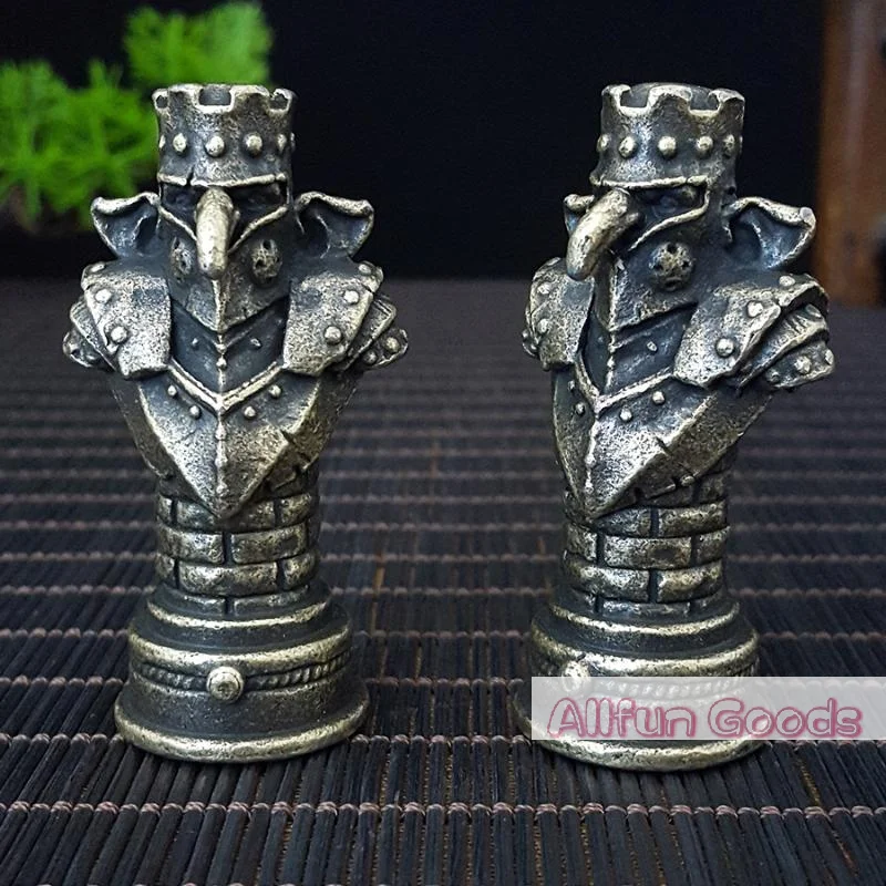 [TG835]1pc, A Skull Holding A  And Shield Ornament, Home Decoration, Desktop Ornament, Halloween Toy/Handicraft