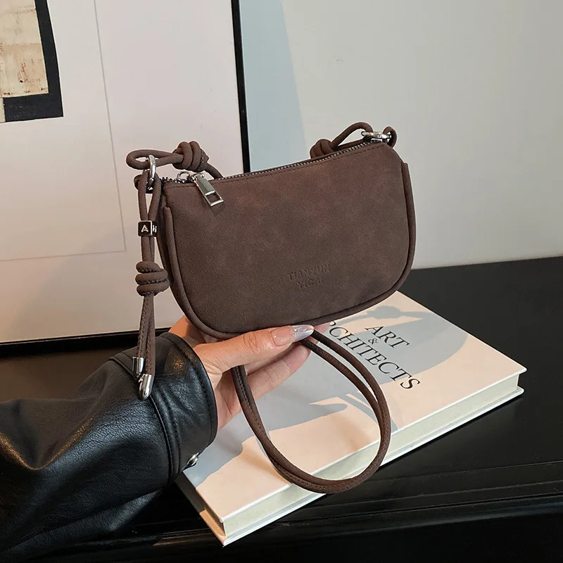 

Faionable Versatile Matte Crossbody Bag Simple oulder Bag Retro Small Square Bag for Daily Use in Autumn And Winter