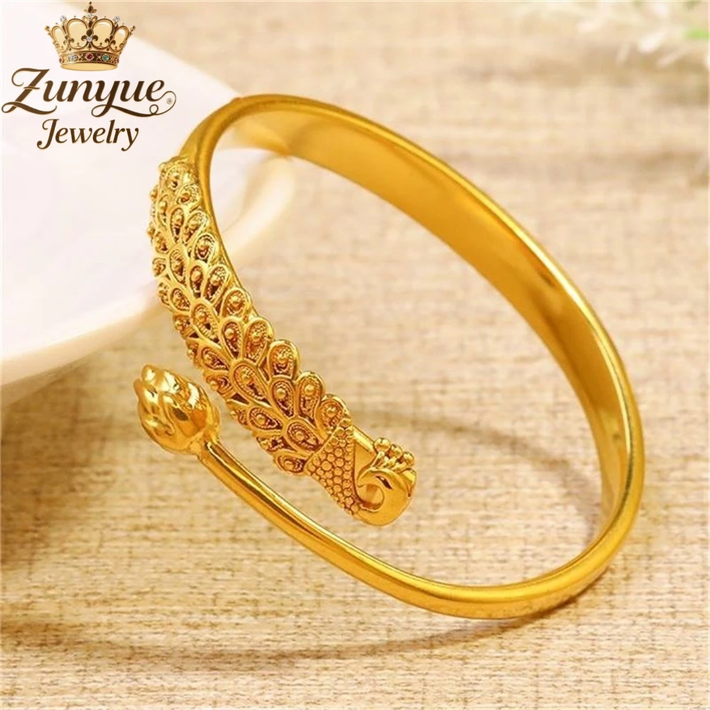 

Sand Gold Peacock Lotus Bracelet Luxury Quality Jewelry Handicraft Fashion Jewelry Exquisite Popular Elegant Charms Fine Gift