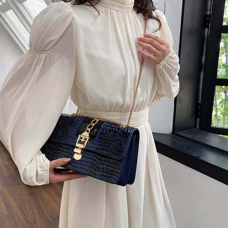 Luxury Designer Brand Bolsa New Fashion Personality Hand Bill Shoulder Bag for Women Crossbody Small Square Bag Free Shipping