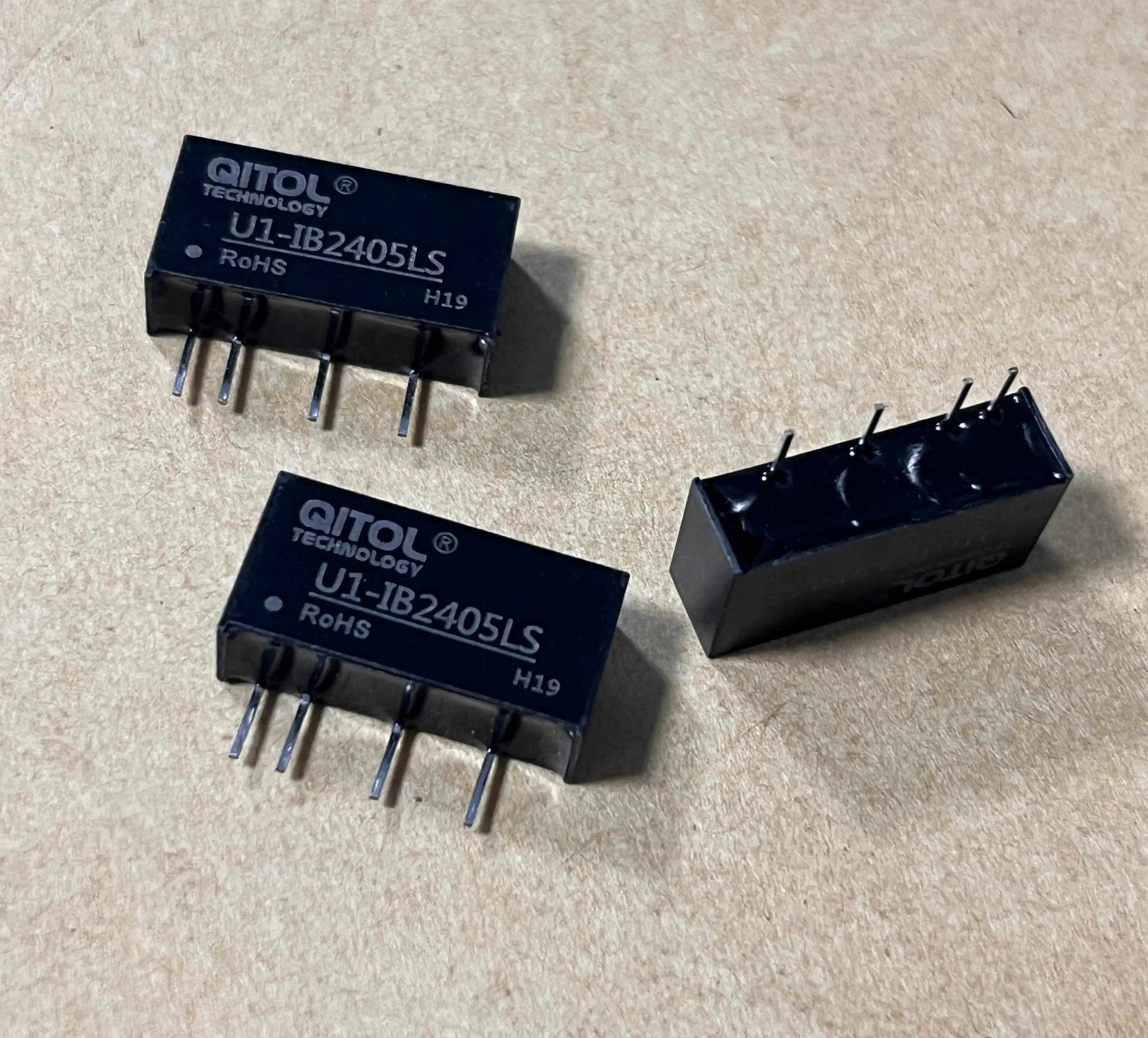 

1W U1-IB2405LS-1WR3 Miniature DC-DC Power Converter 24V TO 5VDC Step-Down Switching Disconnector Module Isolated DC-DC Power