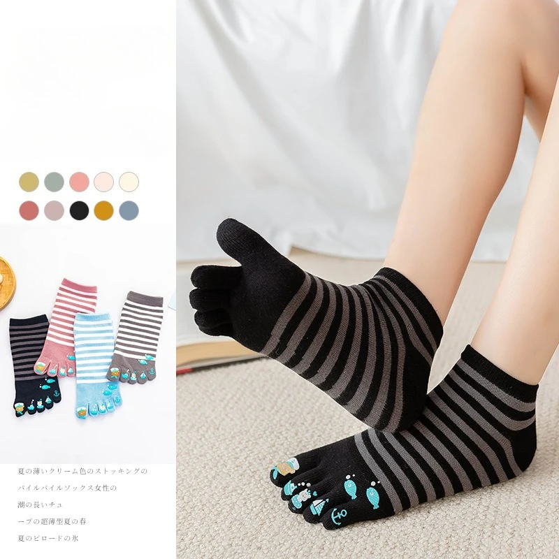

4 Pairs Women Striped Five-toed Spring and Autumn Medium Socks Cotton Socks Ladies Cartoon Socks