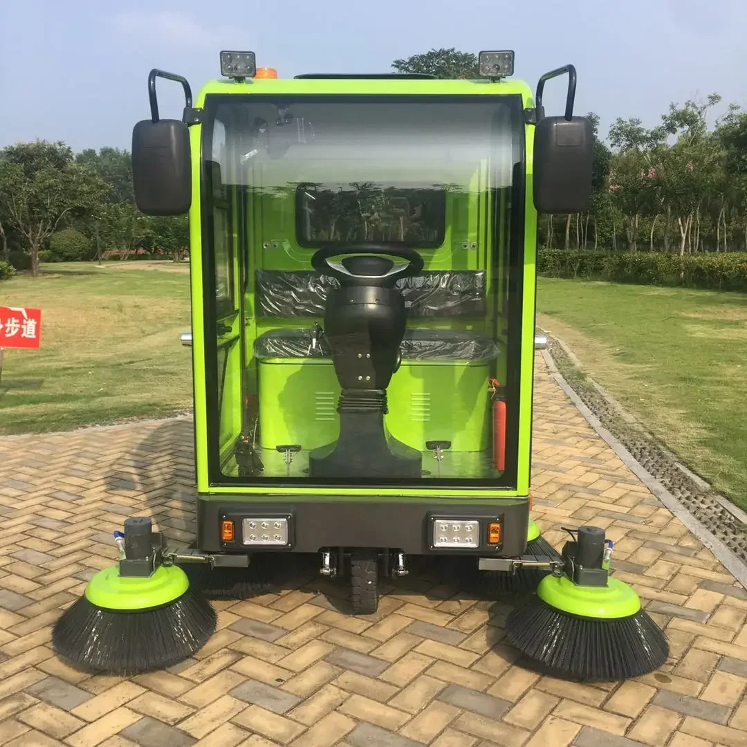 YG Customized Vacuum Commercial Cleaning Car Ride On Sweeper Electric Street Floor Driving Type Full Closed Sweeper Cleaning Mac